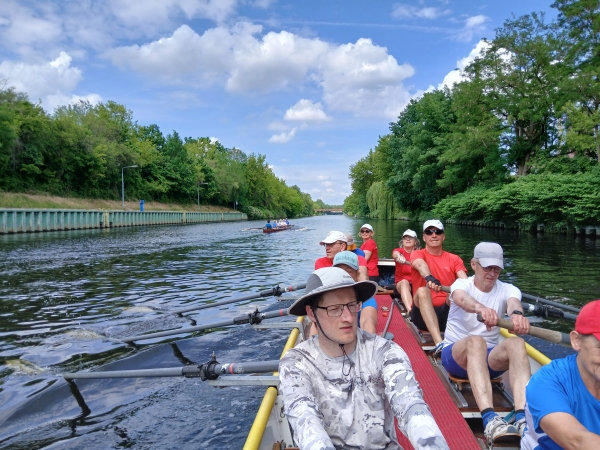 Barke auf dem Teltowkanal Berliner Innenstadt 2024