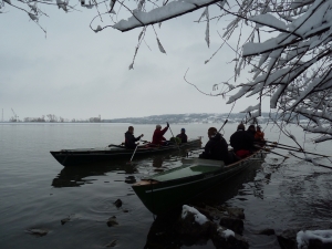 Portile de Fier II Boote im Schnee Donau 2013