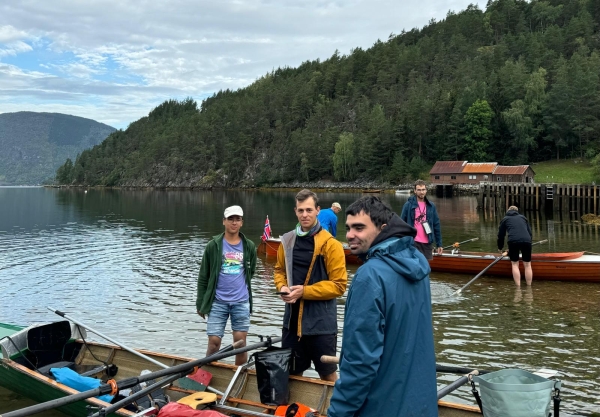 Ruderer am Fjord 2024