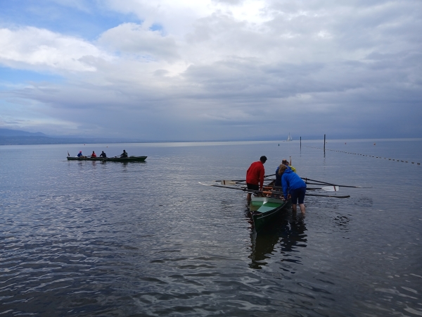 Start am Genfer See mit Ruderbooten 2024